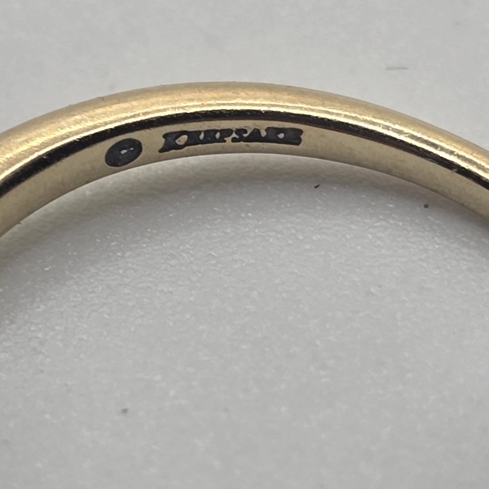 7.5 14k Gold and Diamond Women's Ring - Picture 2 of 9